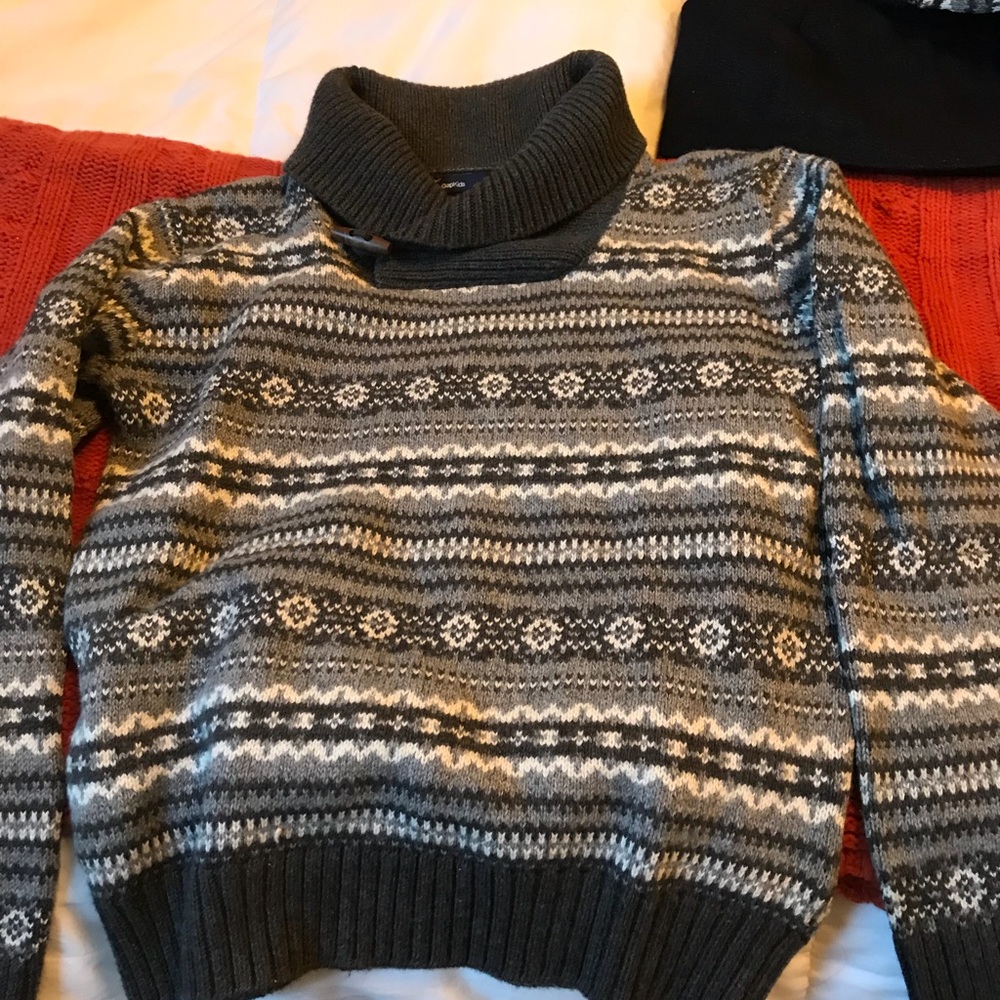 Boys gap sweater.